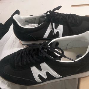 Karhu Men’s Sneakers—Size 10.5